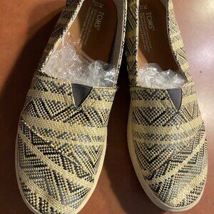 Toms Slip On Shoes Black & White Pattern